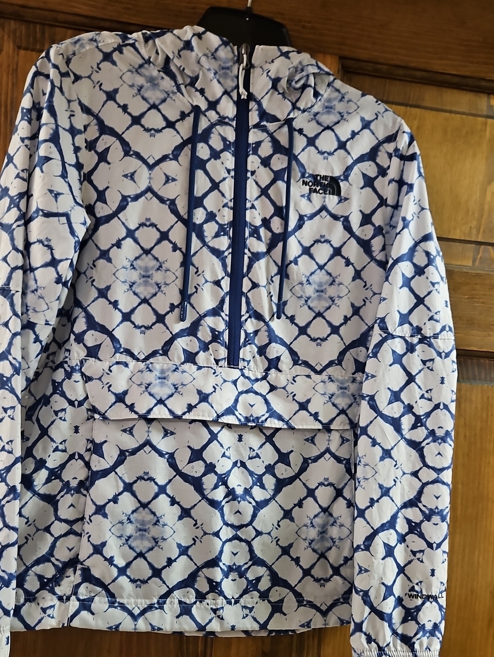The North Face Blue & White Patterned Hooded Windbreaker